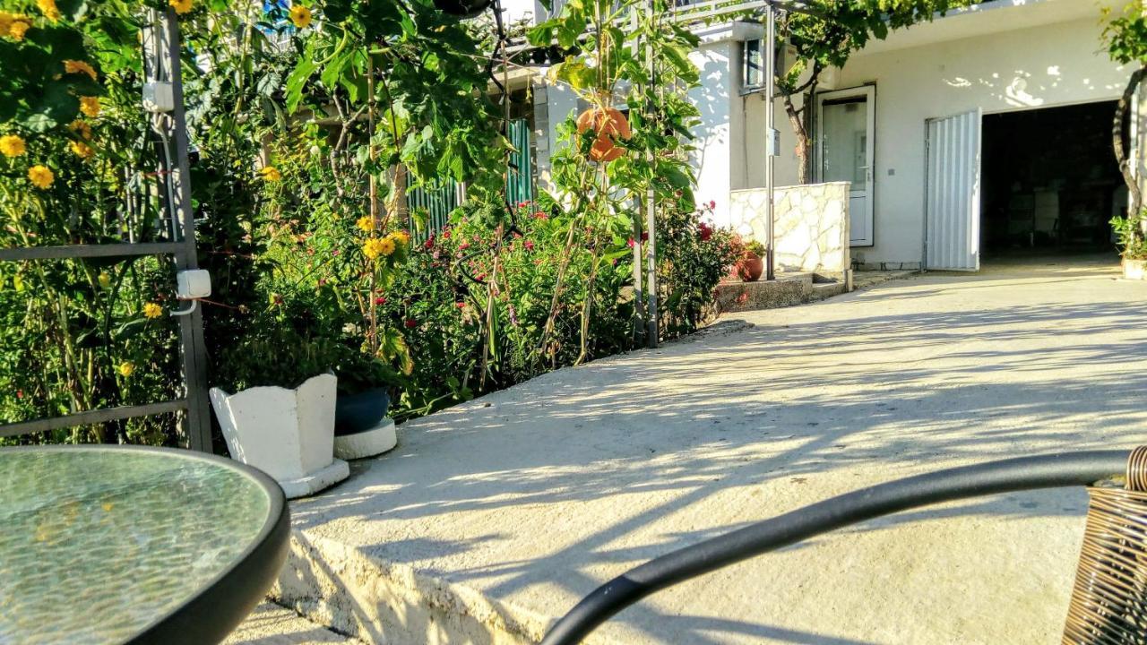 Apartmani Bosco Тиват Экстерьер фото